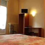Des Lices - Otel 2*