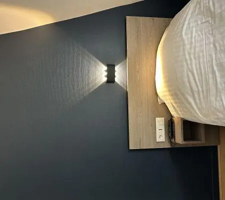 Des Lices - Ανζέρ