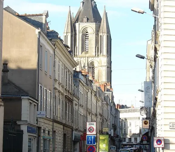 Hotel Des Lices - Angers