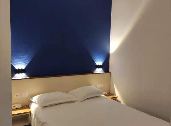 Otel Des Lices - Angers